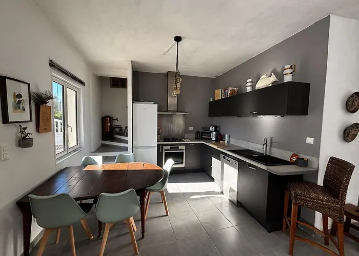 度假居 Jolie Maison Individuelle Dans L'extreme Sud 莫纳奇亚道勒内