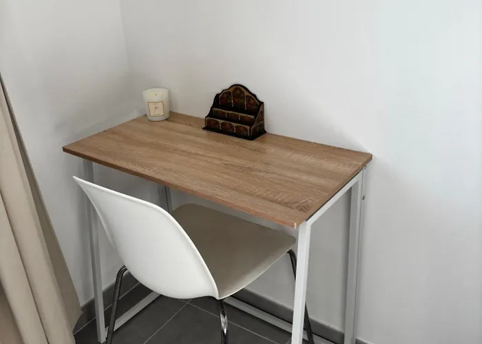 度假居 Jolie Maison Individuelle Dans L'extreme Sud 莫纳奇亚道勒内